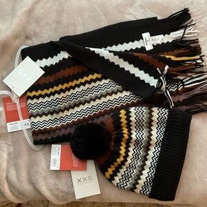 Missoni Black and Multicolor Zigzag Hat and Scarf
